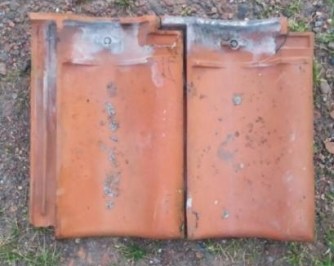 Verbeterde holle dakpannen dws rood 1 (05-07-2018)